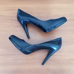 Nine West Black Matte Classic Business Pumps 9